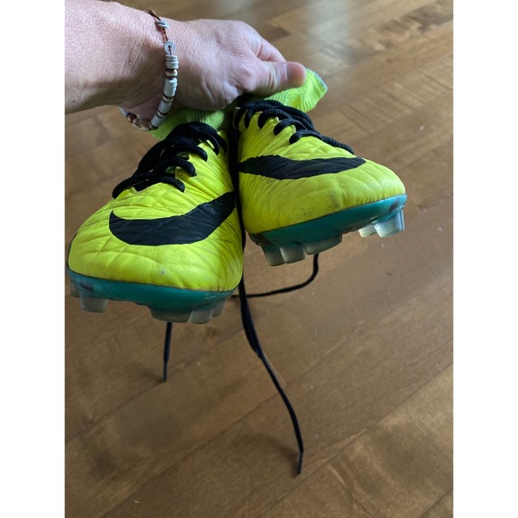 Nike Hypervenom Phantom II FG Volt/Black/Hyper Turquoise youth size 5.5 - Picture 8 of 12